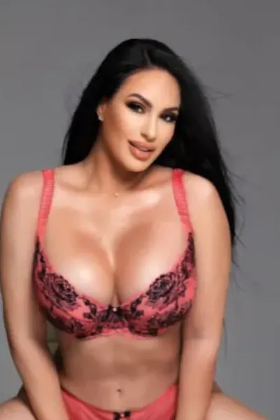 5 Sexy & Sophisticated Things To Do in London with a Mature Escort