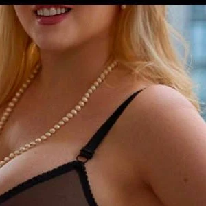 Busty-Charlotte